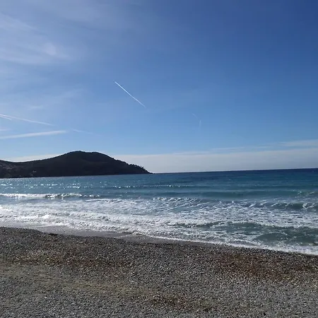 Apartment Allee Des Coraux * Saint-Cyr-sur-Mer